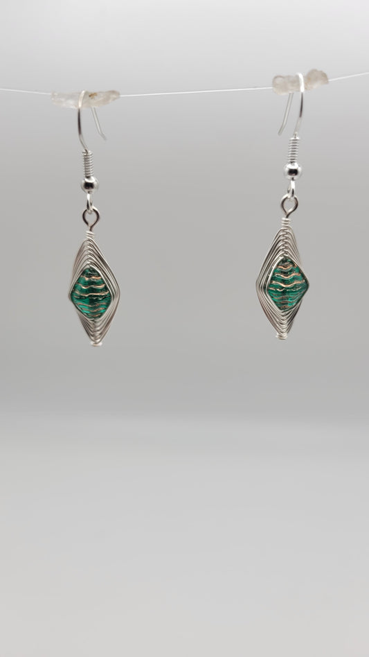 Single-Tier WireWrap Herringbone with Antique style Rondell Czech Glass earrings