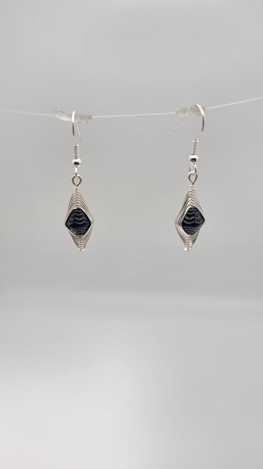 Single-Tier WireWrap Herringbone with Antique style Rondell Czech Glass earrings